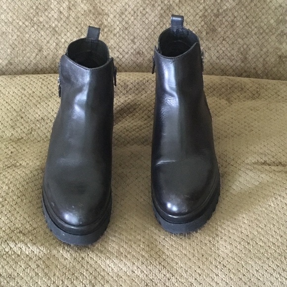 Steve Madden Shoes - Brawns Black leather ankle boots